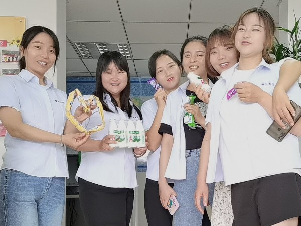 陜西鑫安安防全體員工祝所有小朋友節日快樂！