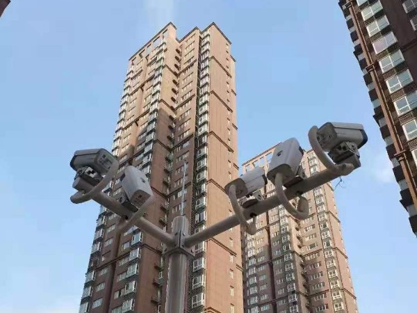 安裝高空拋物智能監控系統，來提高每位居民的責任心