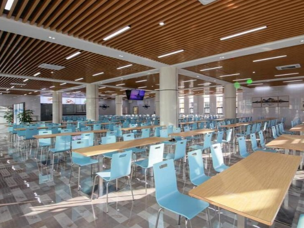 食堂智能監(jiān)控走進(jìn)校園，為學(xué)生健康飲食提供保障