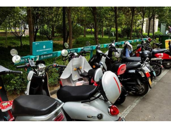 室外停車場充電樁視頻監控系統防盜防火功能不可或缺